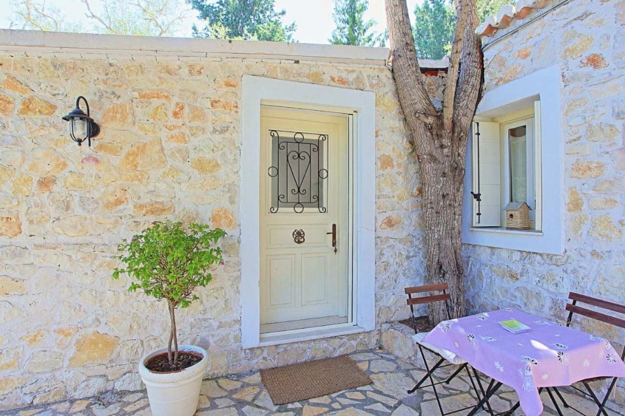 Lili Luxury Cottage Gaios Exterior photo