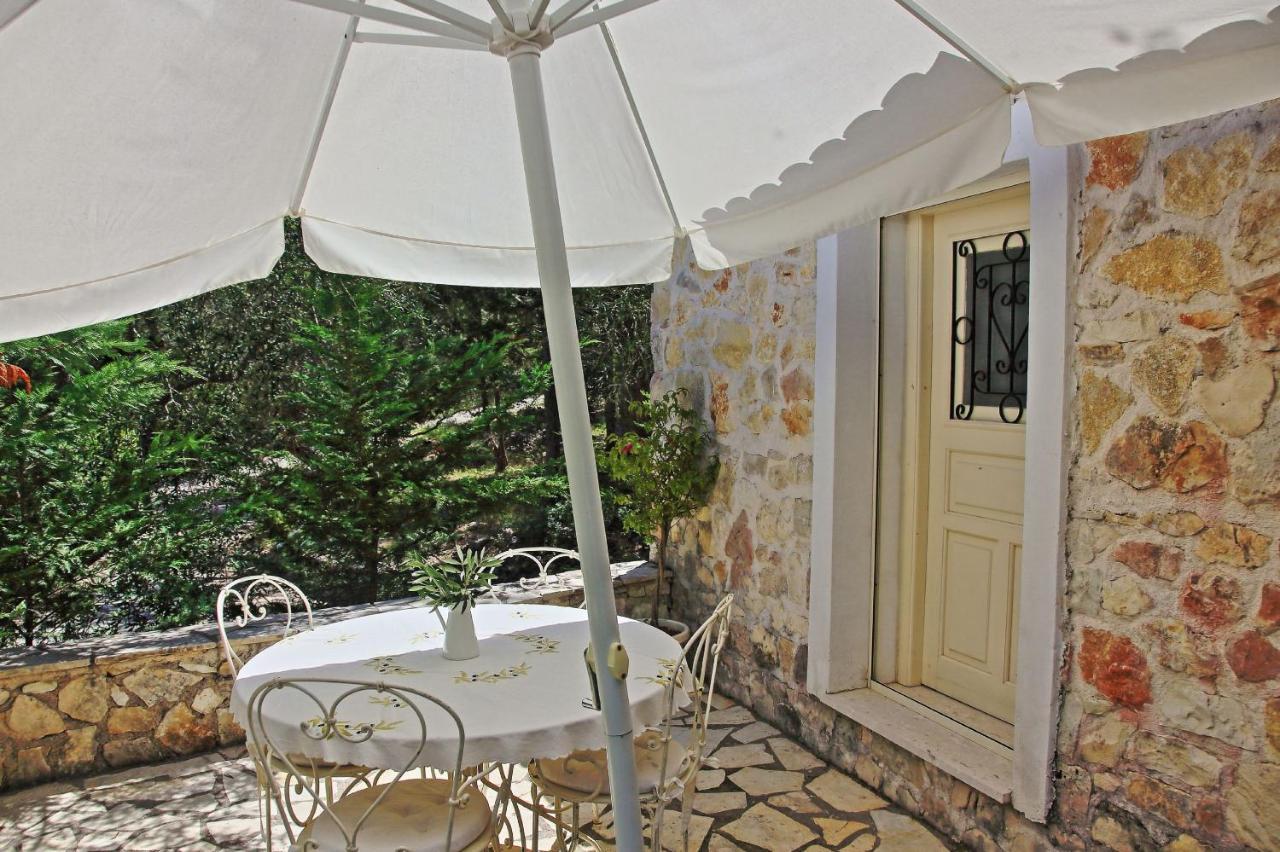 Lili Luxury Cottage Gaios Exterior photo